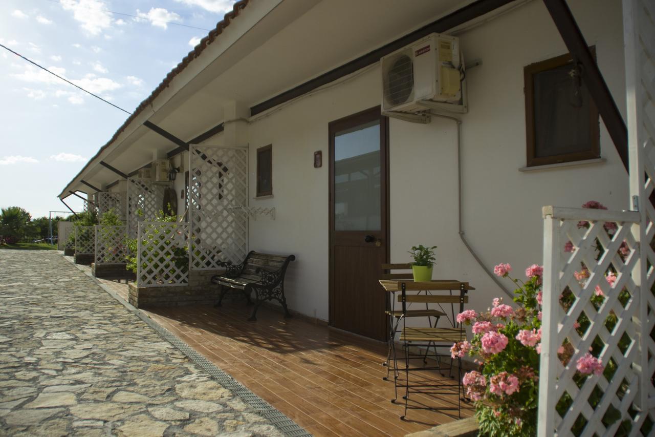 Fontana La Pietra Pisticci Exterior foto